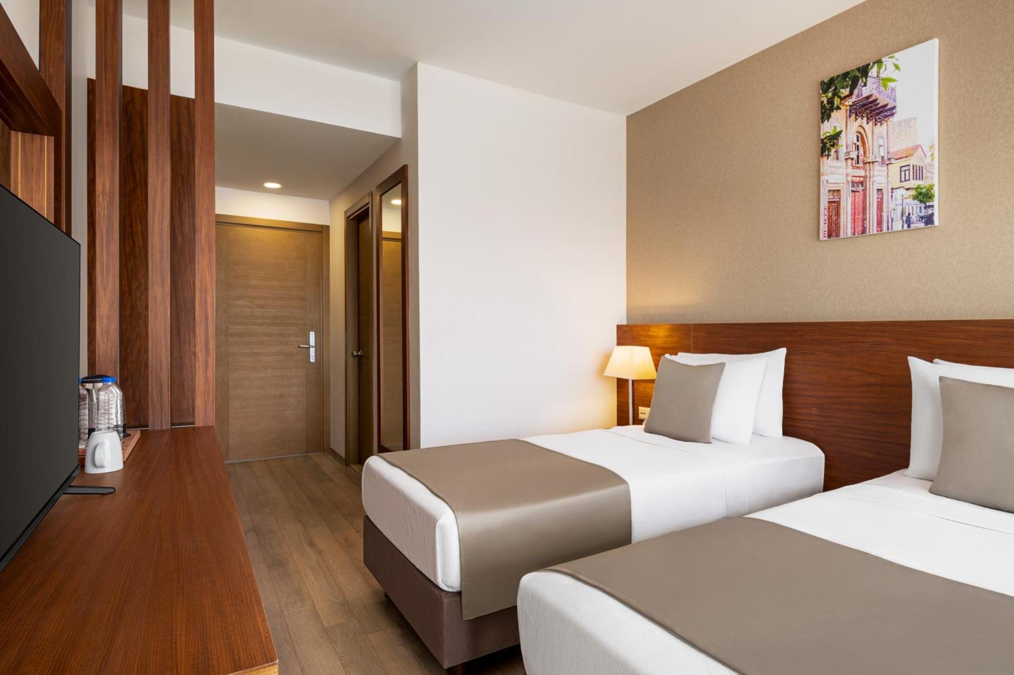 מלון איזמיר La Quinta By Wyndham Cesme מראה חיצוני תמונה