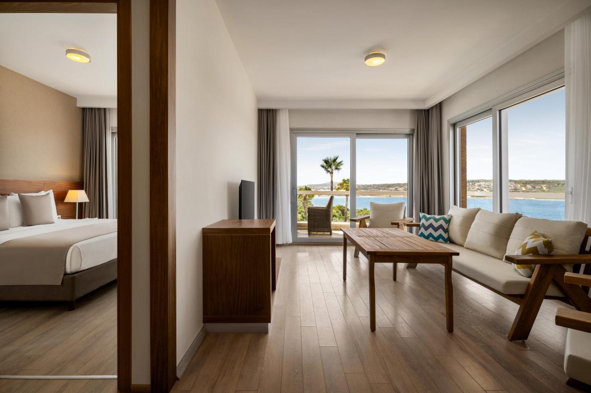 מלון איזמיר La Quinta By Wyndham Cesme מראה חיצוני תמונה