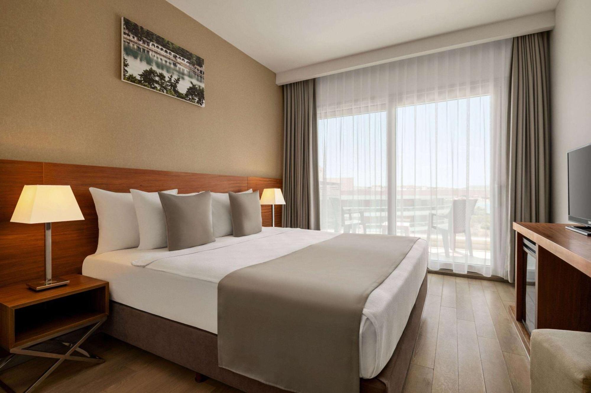 מלון איזמיר La Quinta By Wyndham Cesme מראה חיצוני תמונה